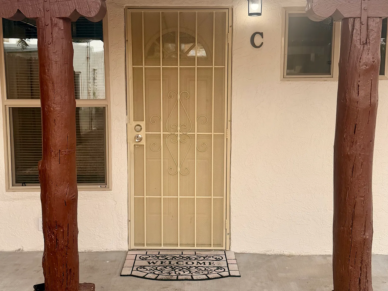 Studio, 400 sqft, $550 — Photo 3