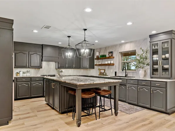 359 County Road 1275, Clarksville, TX 75426