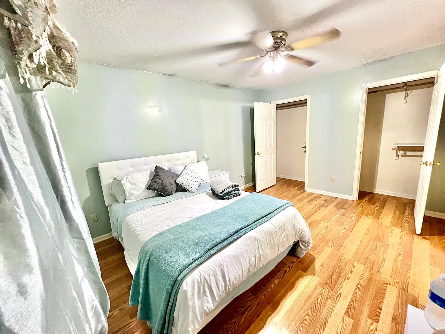 1 bed, 1400 sqft, $1,250 — Photo 2