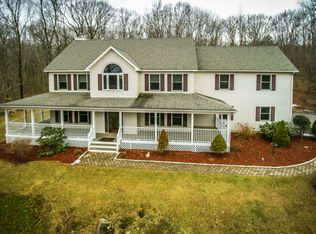 50 Orchard St, Upton, MA 01568