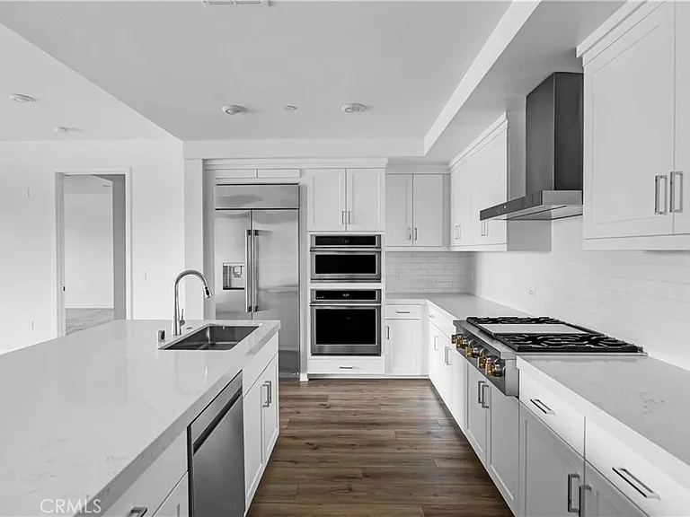 4207 Rivington — Photo 4