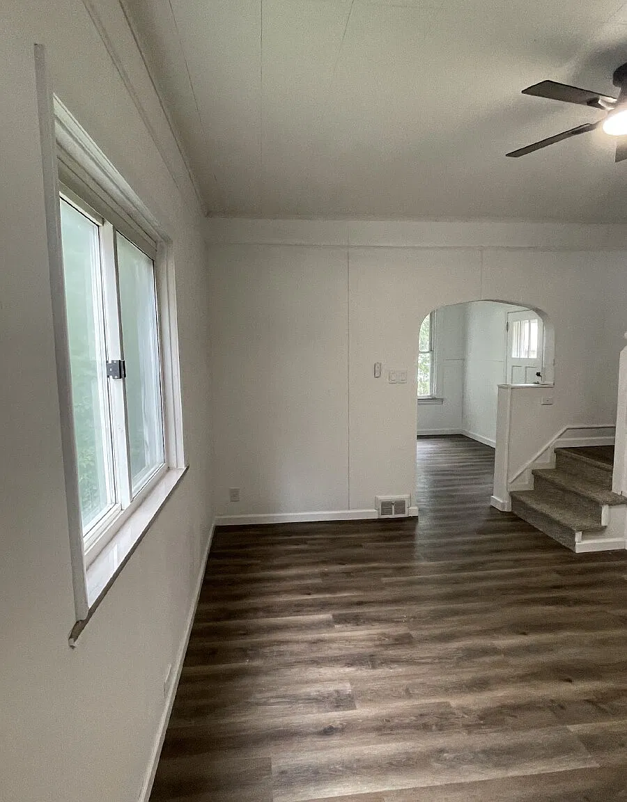 2 bed, 1.0 bath, $1,100 — Photo 4