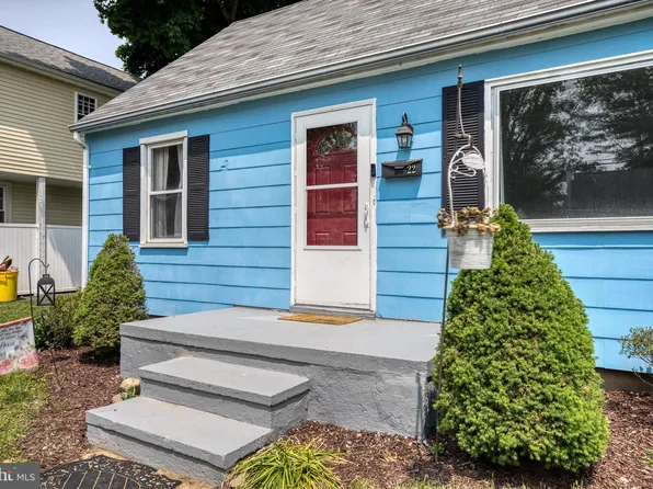 22 Fogarty Dr, Hamilton, NJ 08619