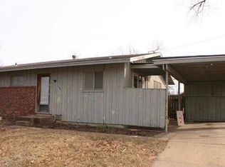 7020 SW Woodcroft Way, Topeka, KS 66619