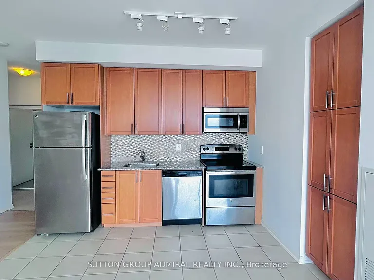 830 Lawrence Ave W #2911 — Photo 11