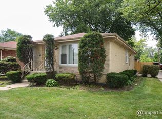 8556 Kimball Ave, Skokie, IL 60076
