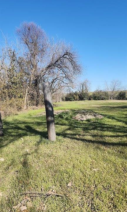2nd image of 3998 Vilbig Rd