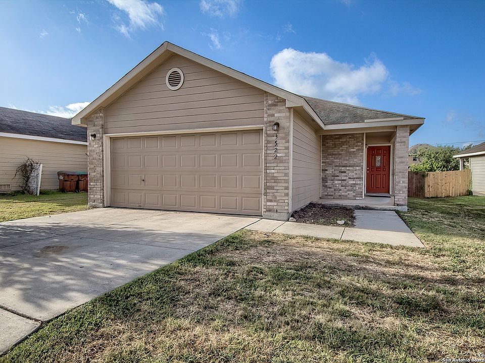 1st image of 3522 Lantana Falls