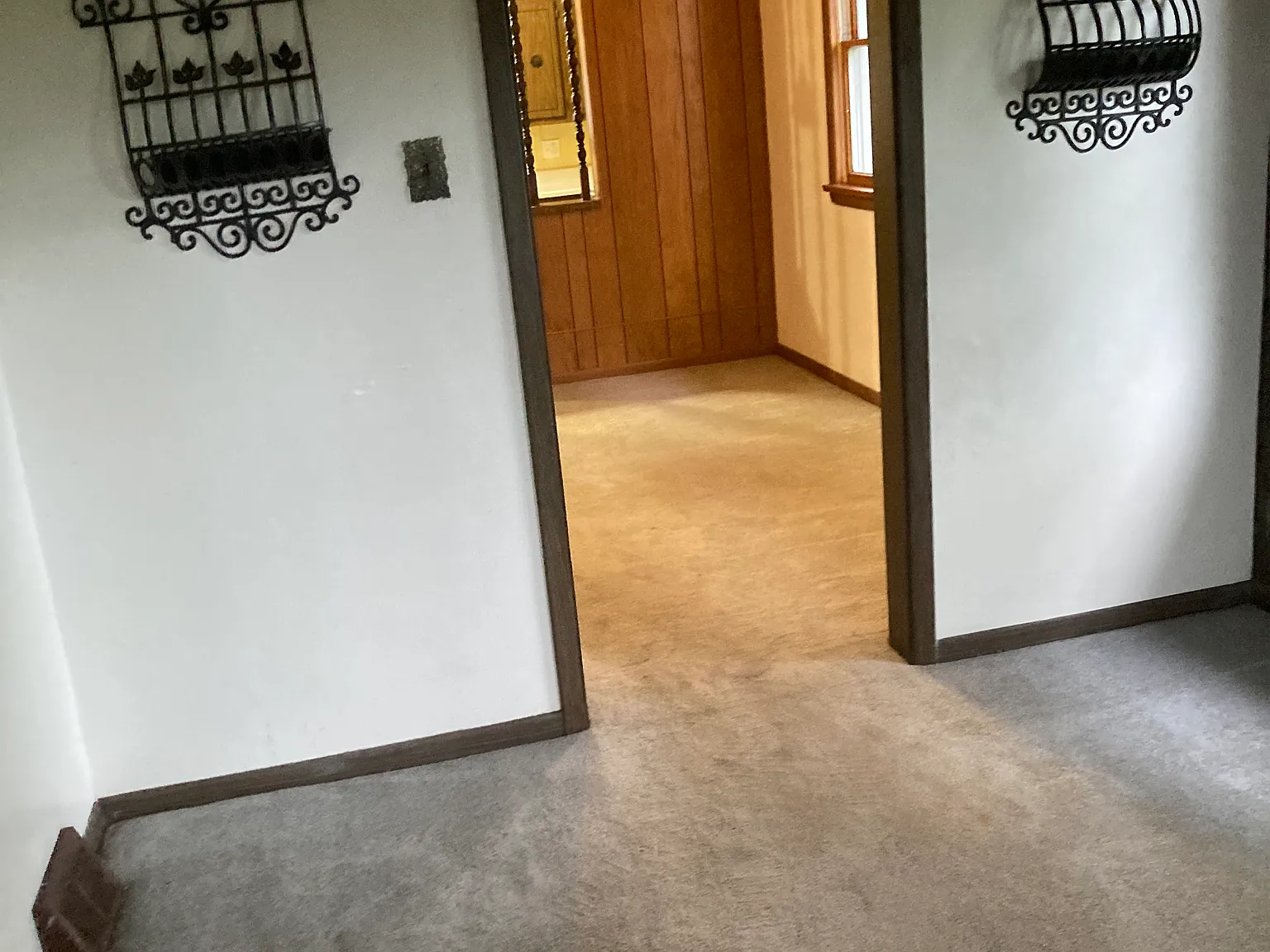 2 bed, 760 sqft, $890 — Photo 2