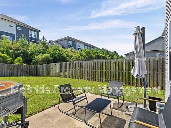 3rd image of 119 Brighton Landing Dr