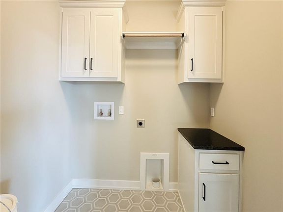 5th image of 12585 N Beacon Ct