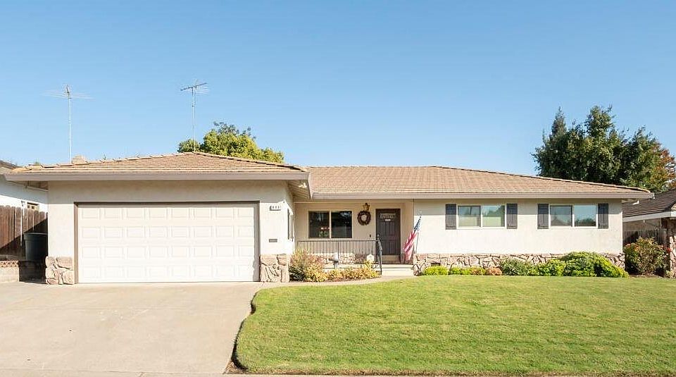 1st image of 603 Lucy Ln