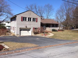 25 Lower Woods Rd N, Utica, NY 13501