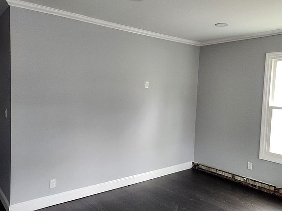 2nd image of 120 Vineyard Ave #1