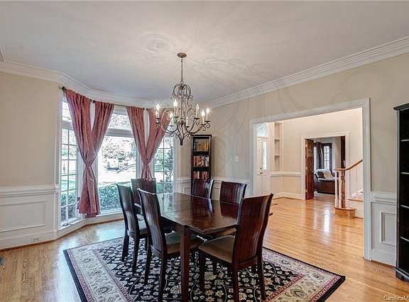 5th image of 3630 Deruyter Cres