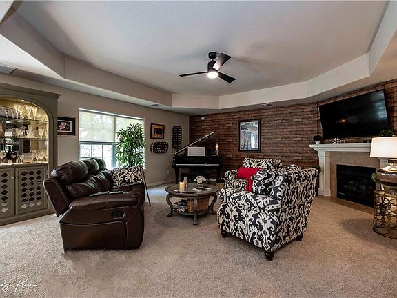 2nd image of 55 Clevelys Ln