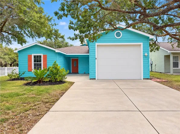 134 Treasure St, Rockport, TX 78382