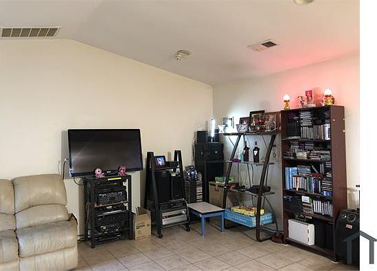 4th image of 2110 Nottoway Ave