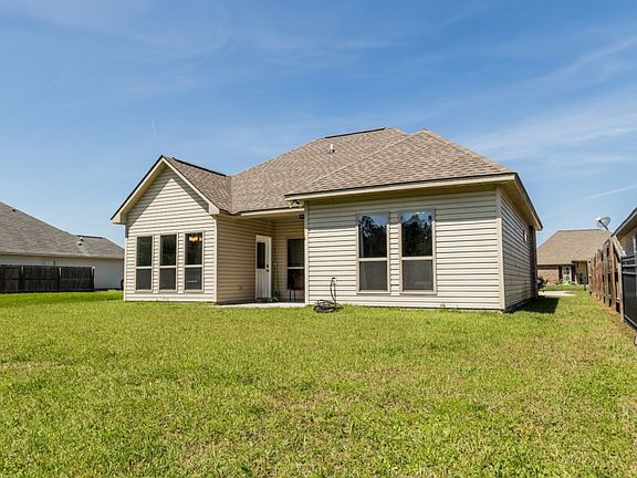 4th image of 25410 White Lake Ave