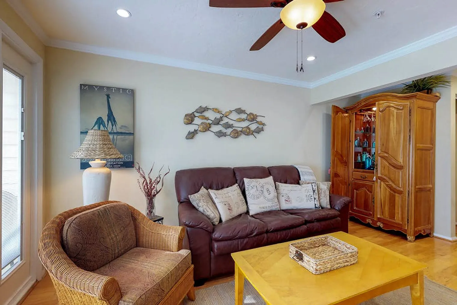 1 bed, 1.0 bath, 559 sqft, $3,186 — Photo 3