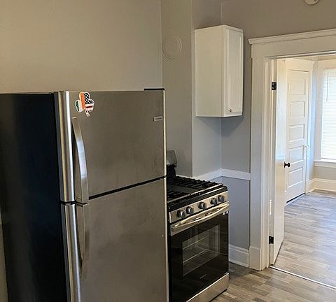 4th image of 3995 Valley Rd APT 2