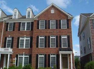 228 Park Square Ln, Pittsburgh, PA 15238