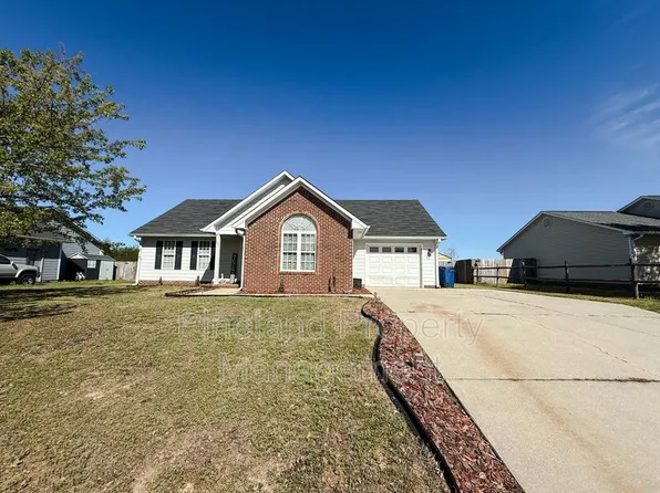 301 Buckeye Dr, Raeford, NC 28376