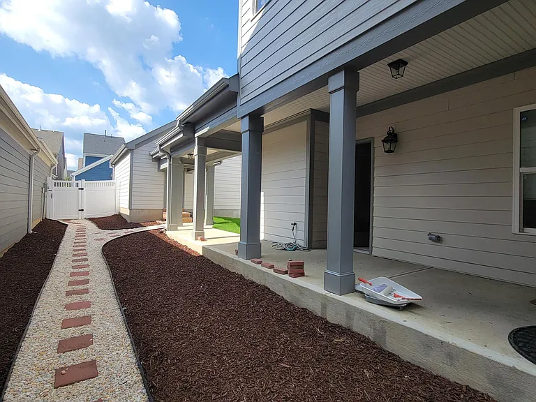 1252 Gloriosa St — Photo 16