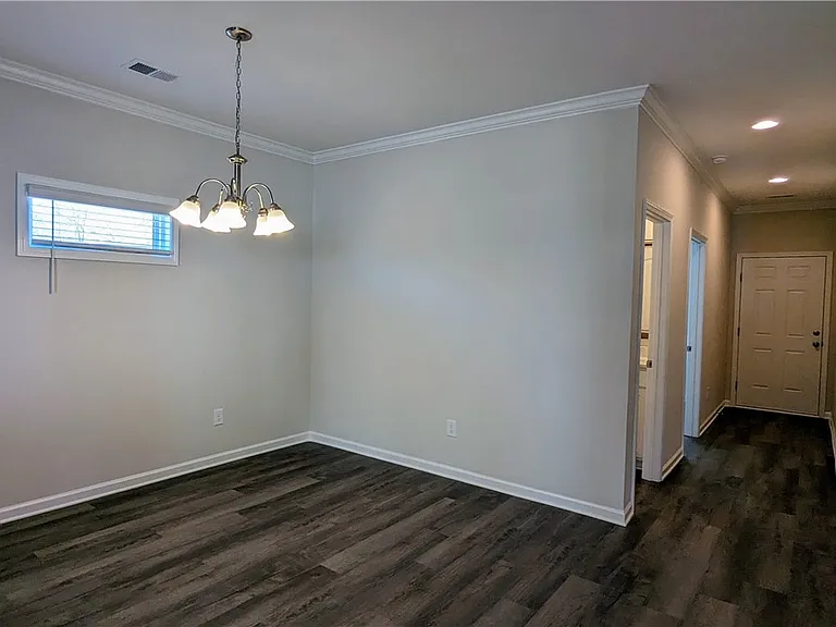405 Sonoma Ct — Photo 2
