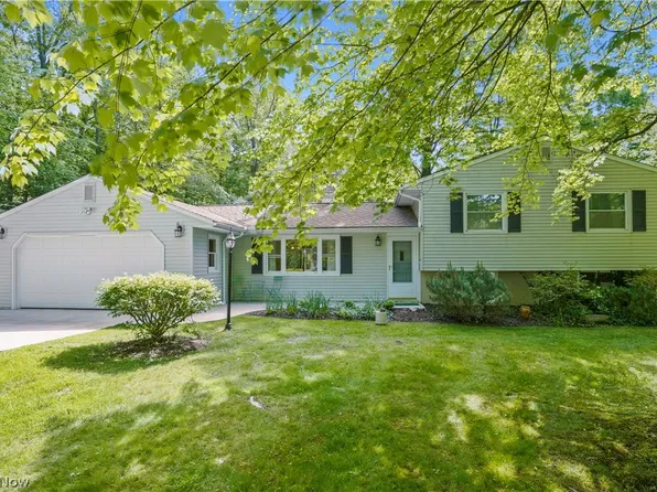 12595 Valley View Dr, Chesterland, OH 44026