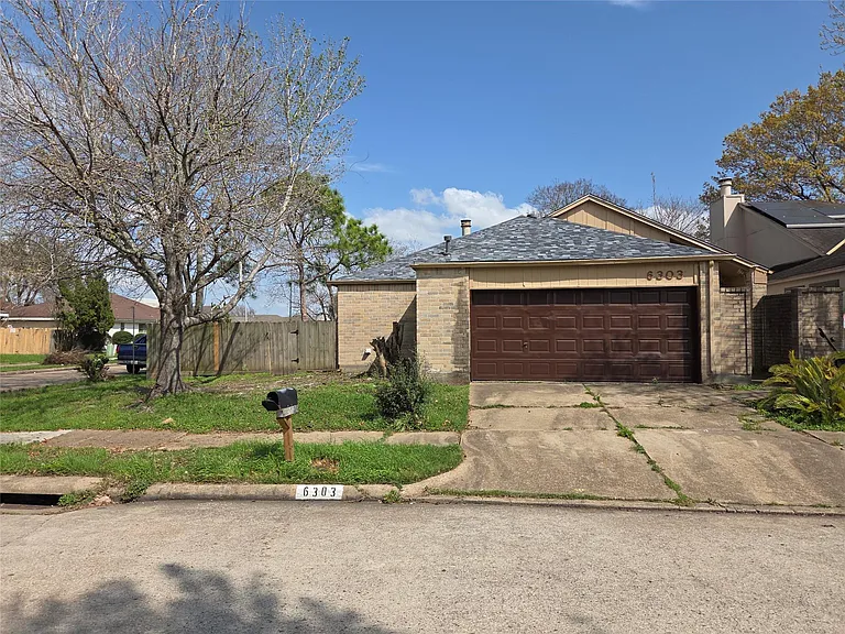 6303 Gladewell Dr — Photo 1