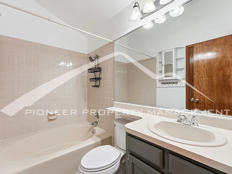 9753 Independence St — Photo 13