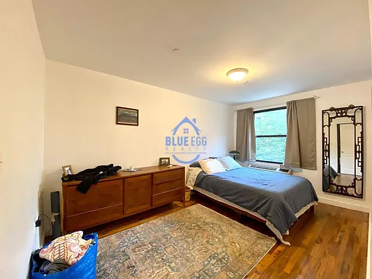 Rented by Blue Egg Realty Corp | media 4