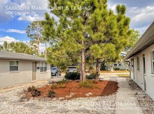 5850 Colonial Dr, Sarasota, FL 34231
