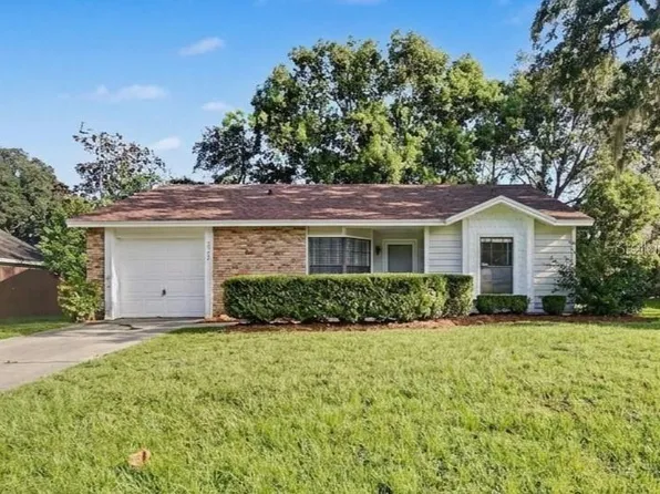 2362 Whitehorse St, Deltona, FL 32738