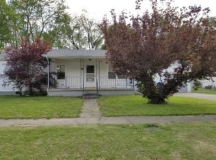116 Fairview Dr, Carmi, IL 62821