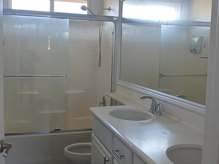 7839 W Manchester Ave — Photo 20