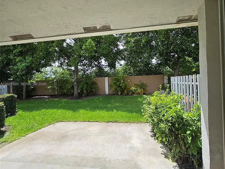 1275 SW 48th Ter #1275 — Photo 15