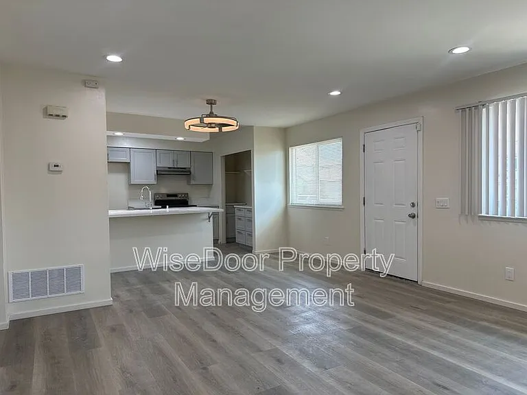 3404 20th St #1 — Photo 21