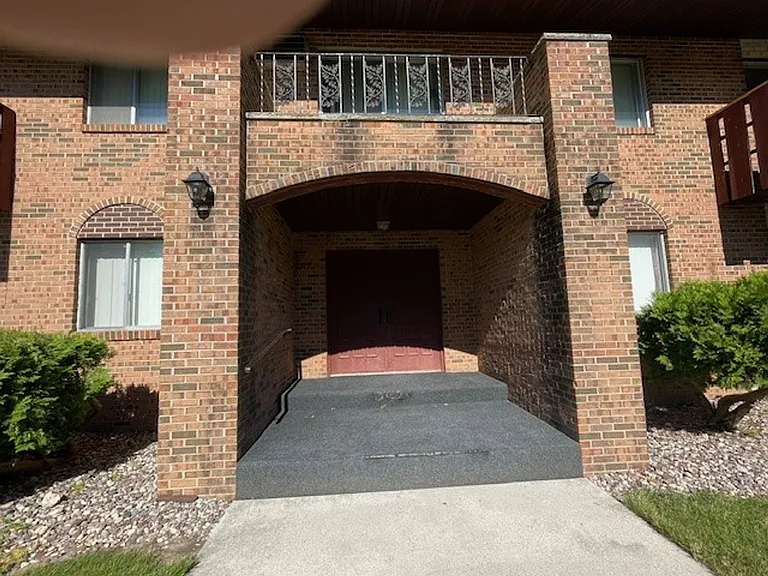 1709 Jefferson St — Photo 14
