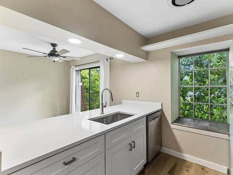 7801 Shoal Creek Blvd #224 — Photo 3