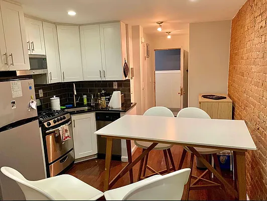 Rented by Heritage Realty LLC | media 1