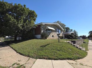 801 Charette Rd, Philadelphia, PA 19115