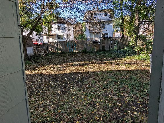 5th image of 711 Roselawn Ave