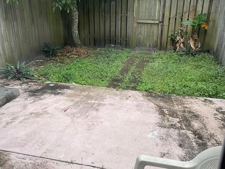 8249 Fairway Rd — Photo 11