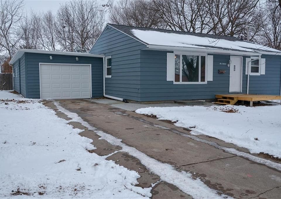 1st image of 616 11th St