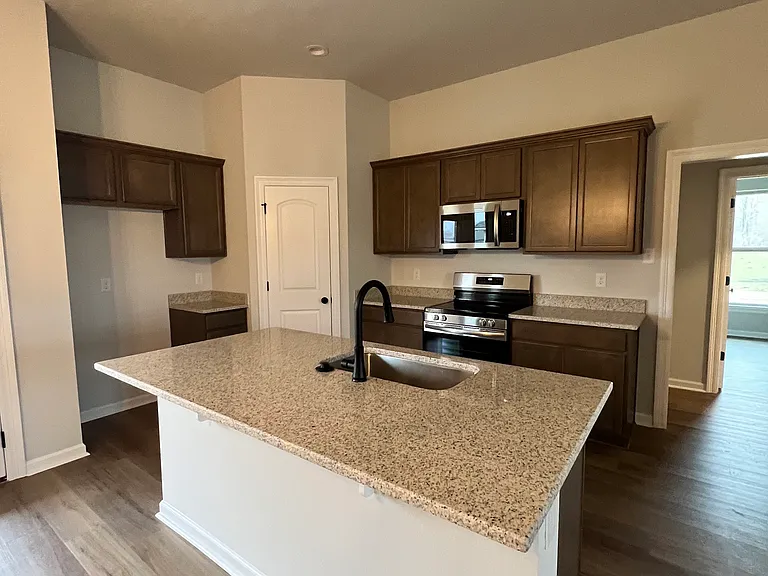 23511 Britton St — Photo 3