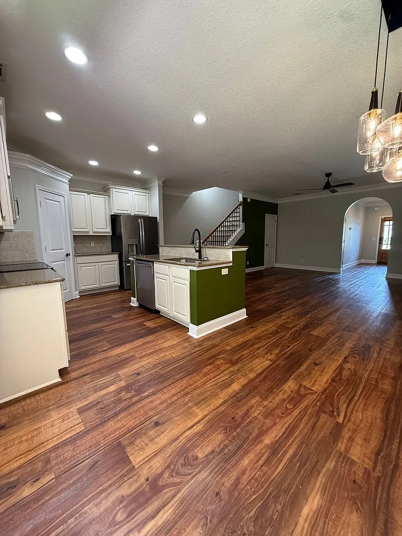Townhouse — Photo 4
