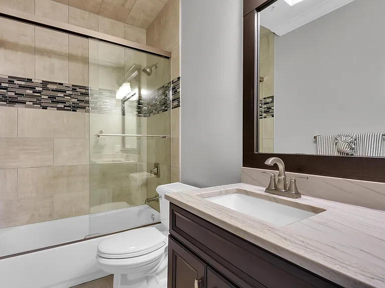 710 Lalique Cir #906 — Photo 12
