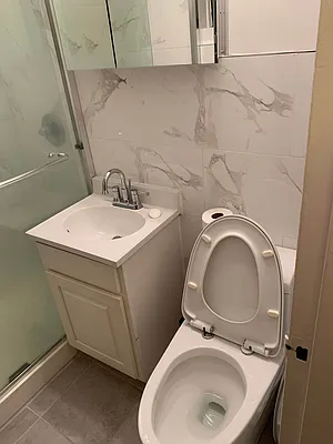 Rented by Aliya Global Realty Inc. | media 25